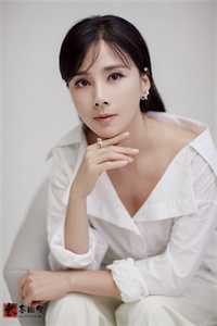 在家族祠堂抽生死签入狱，单开族谱后女儿瞧不起萱萱赵萱萱全章节小说