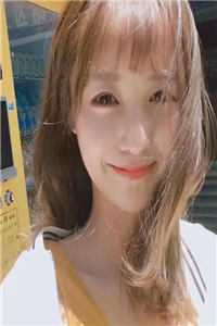 世子想掳我做偏房，殊不知我是皇后娘娘吕望秋小桃结局+番外